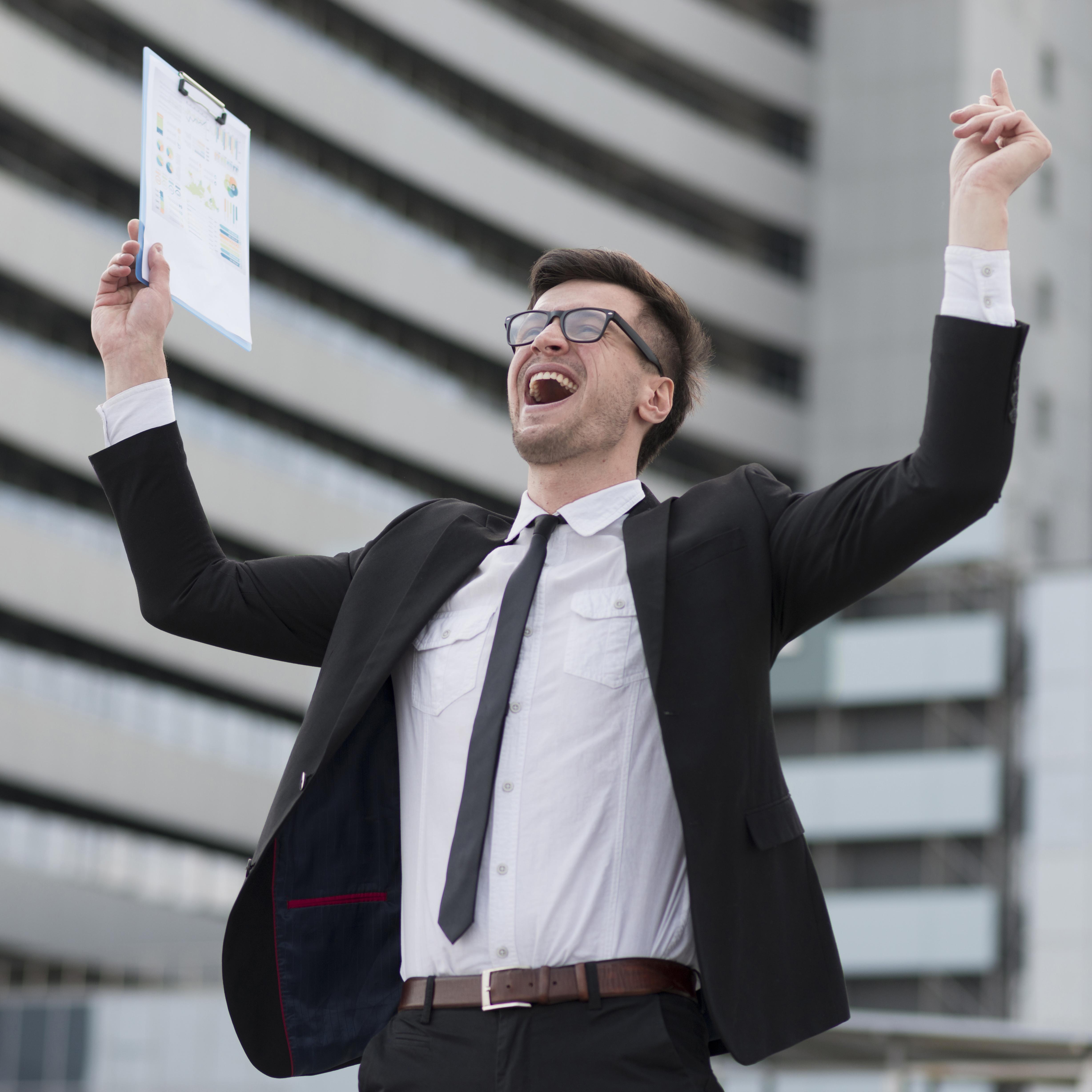 Multi-angle product rendering showcase